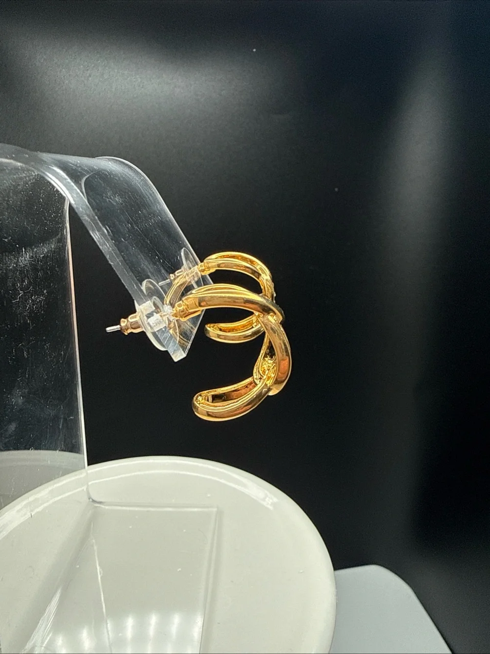 Source‎ Unknown Gold-Tone Crystal Link Earrings